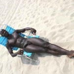 Lee más sobre el artículo Negro africano pollón en la playa de nudista