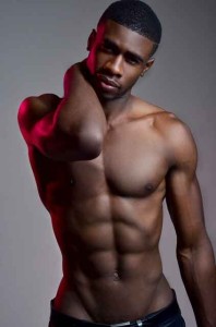 Lee más sobre el artículo JohnMgbemena guapo sensual cuerpo de deseo